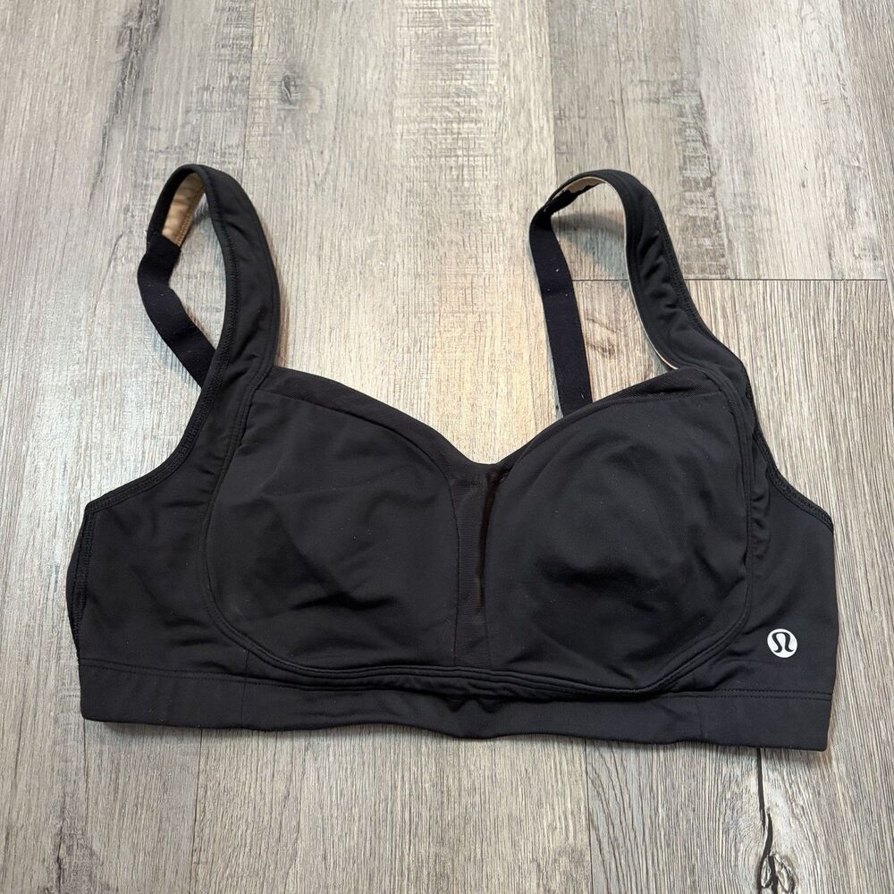 Lululemon Ta Ta Tamer Black Sports Bra Back Hook Closure Padded Sz Small/medium